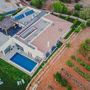 Casa de Campo Mercedes